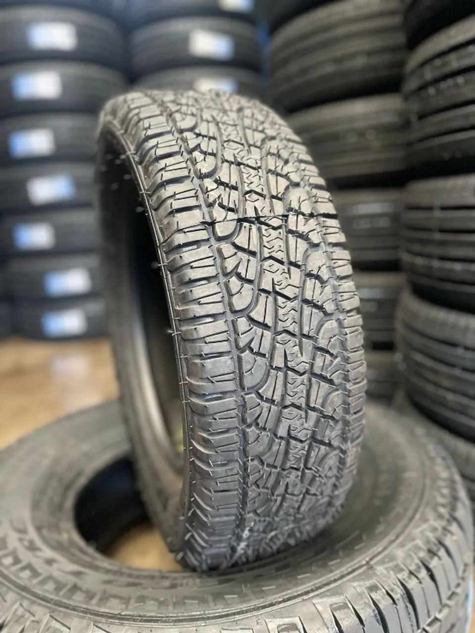 205/65R15 pneu ecosport direto do distribuidor - Peças para carros