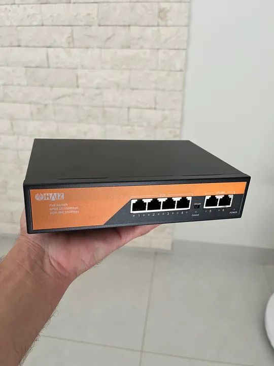 Switch 4 Portas Poe Ativo + 2 Uplink Câmeras Ip 10/100m