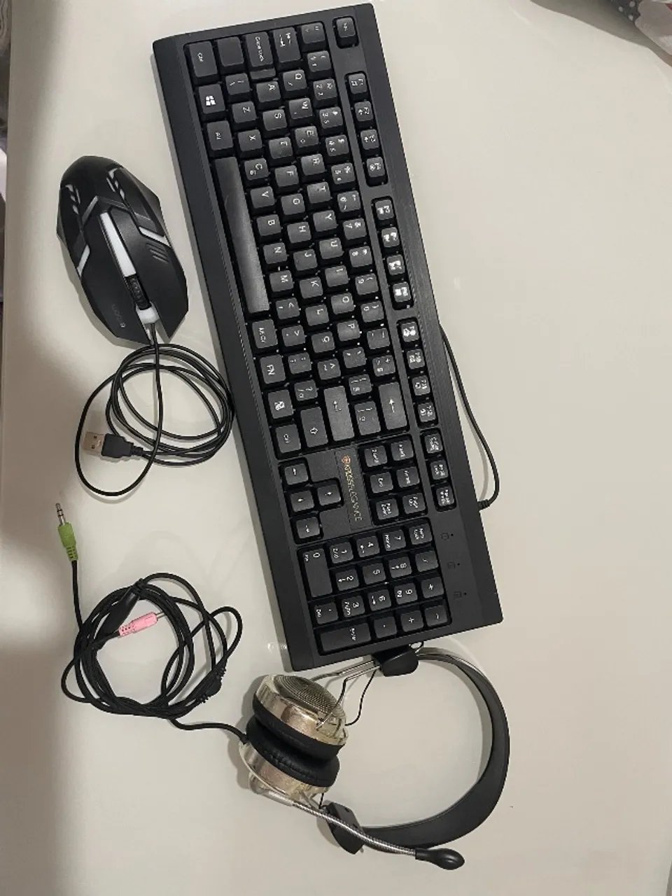 Teclado básico + Mouse gamer + headset básico