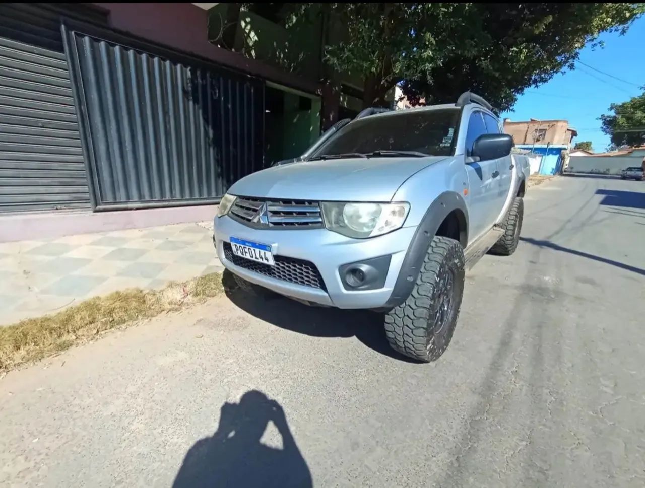 Mitsubish L200 Triton Silver 2015 - Foto 2