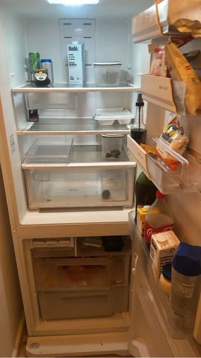 Geladeira em ótimo estado! Eletrolux branca 