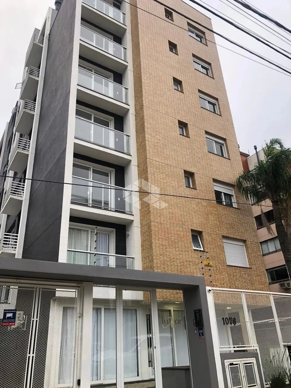 PRÓXIMO DO PONTAL - NUNCA HABITADO. Apartamento com 86 metros privativos, amplo living com