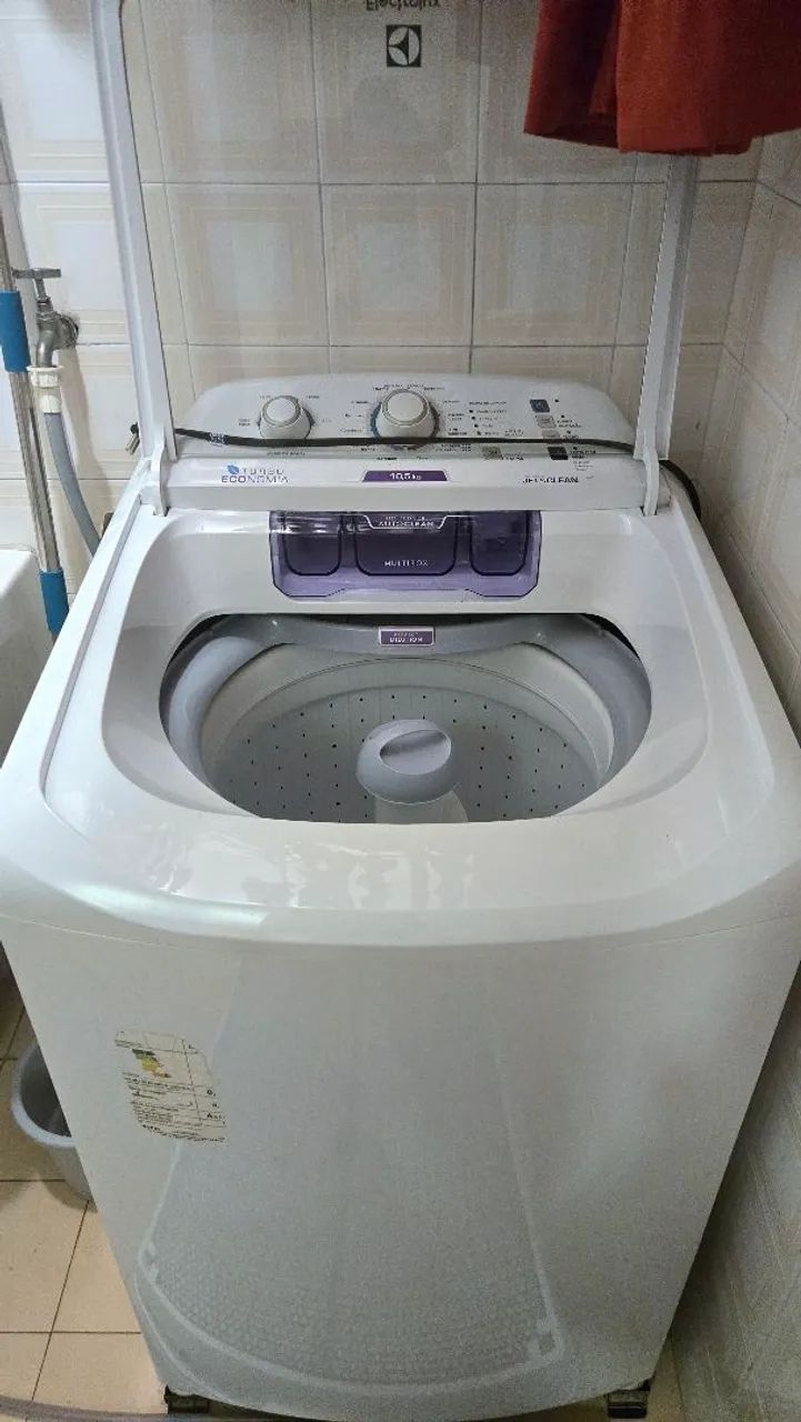 Máquina de Lavar Roupa Electrolux 10,5kg LAC11