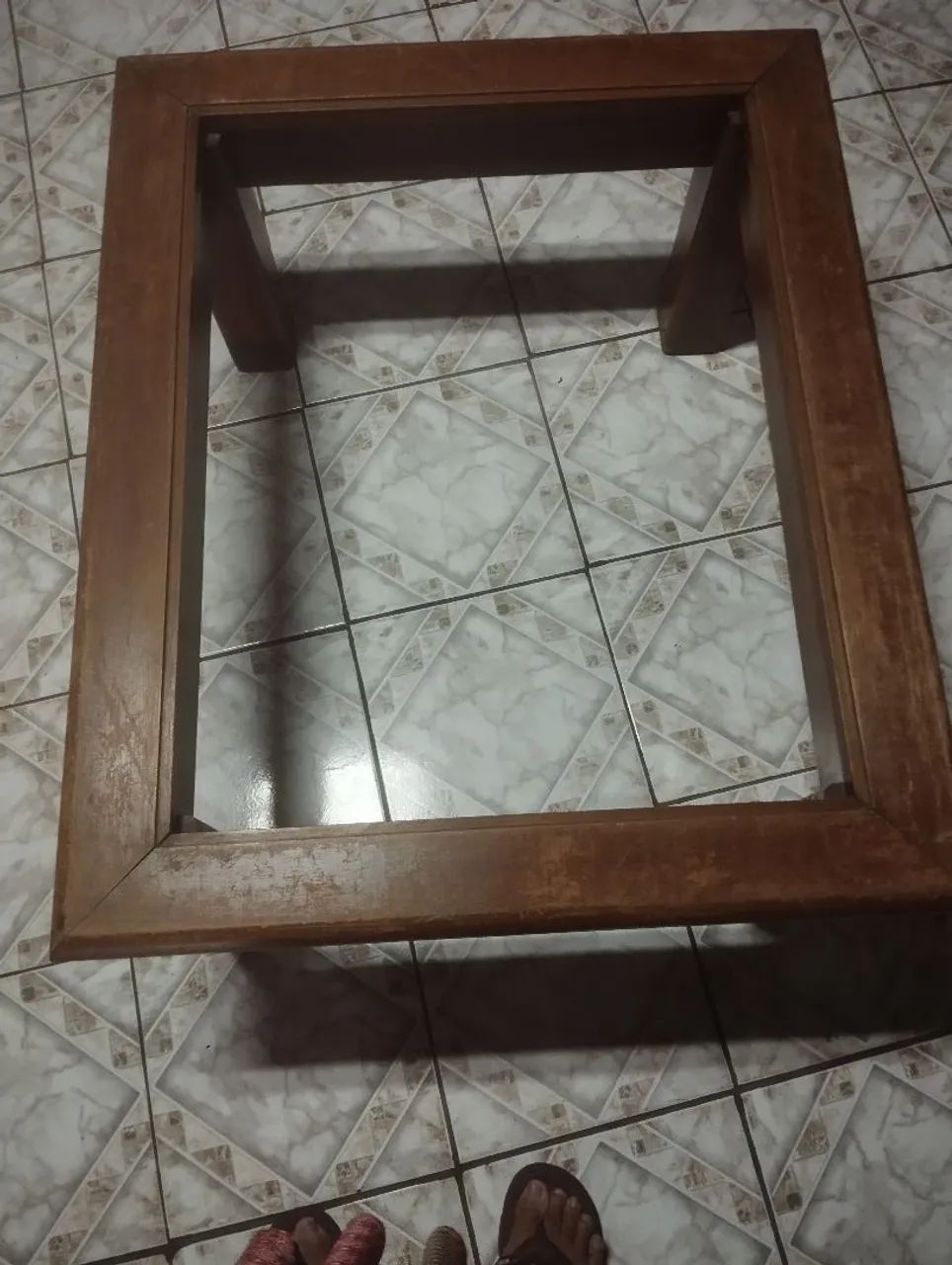 Mesa de centro de madeira sem tampo de vidro - Foto 2