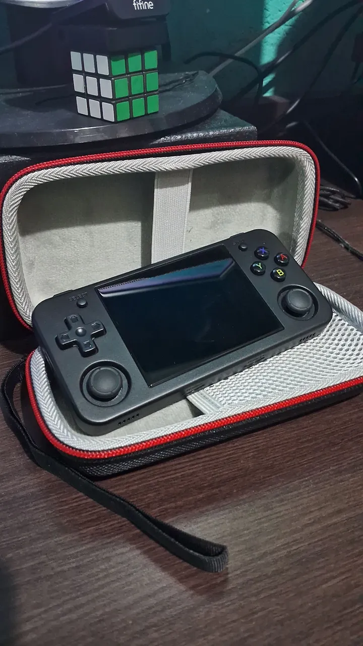 Console Retro Portátil - ANBERNIC RG35XXH