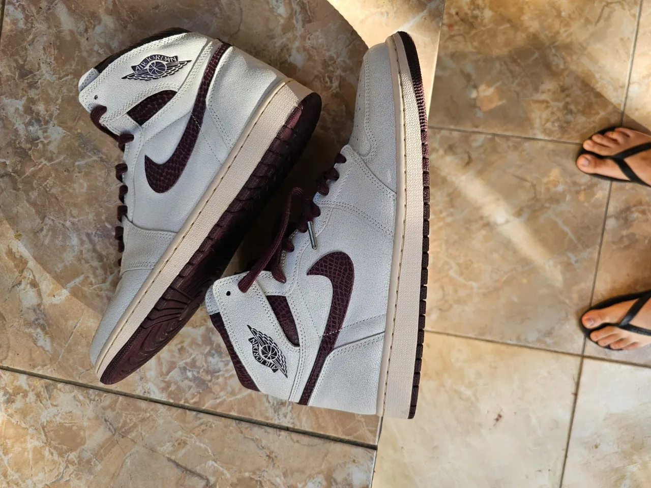 Tênis Jordan 1 High A Ma Maniere