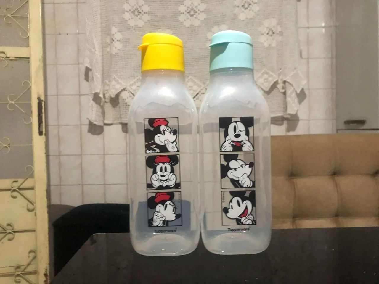 Garrafa da Tupperware de 1 Litro Minnie  ou Mickey 