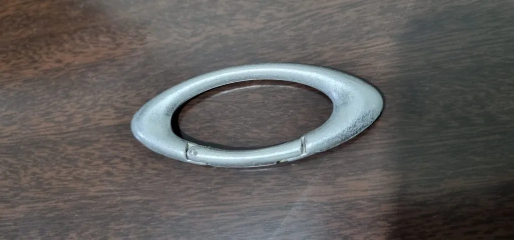 Chaveiro Oakley Icon Small Ellipse Carabiner Prata (Importado do Japão)