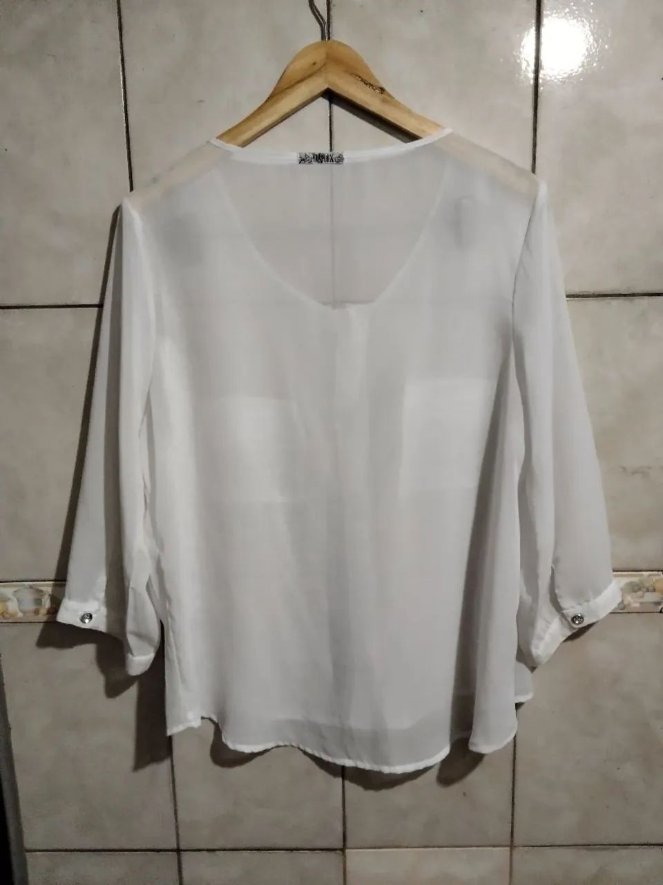 Blusa branca de renda transparente - Foto 3