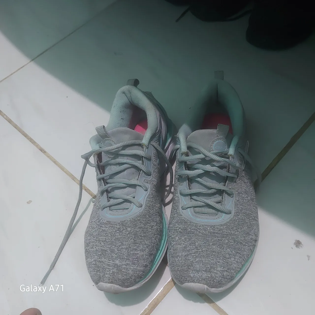 Tênis Feminino Cinza