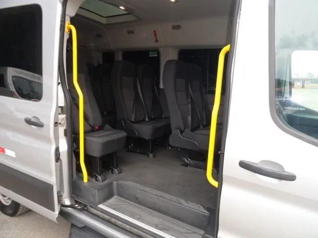 Van Ford Transit TB Ano 23/23 - 15 Lugares Único Dono R$ 218.000.00 Cada.   - Foto 8