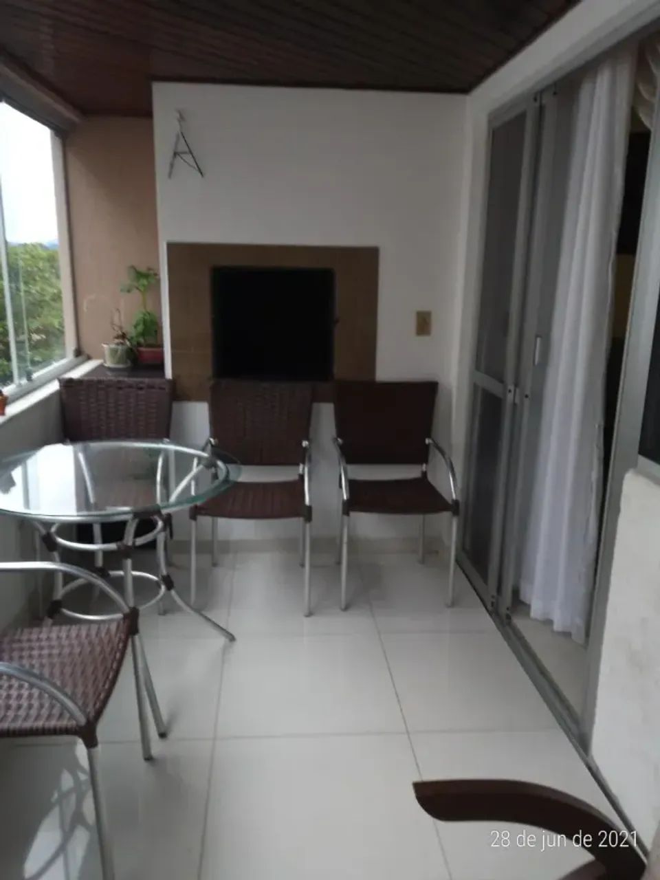 Ap 3q c/suite próximo praia rua 304, Meia Praia  - Foto 2