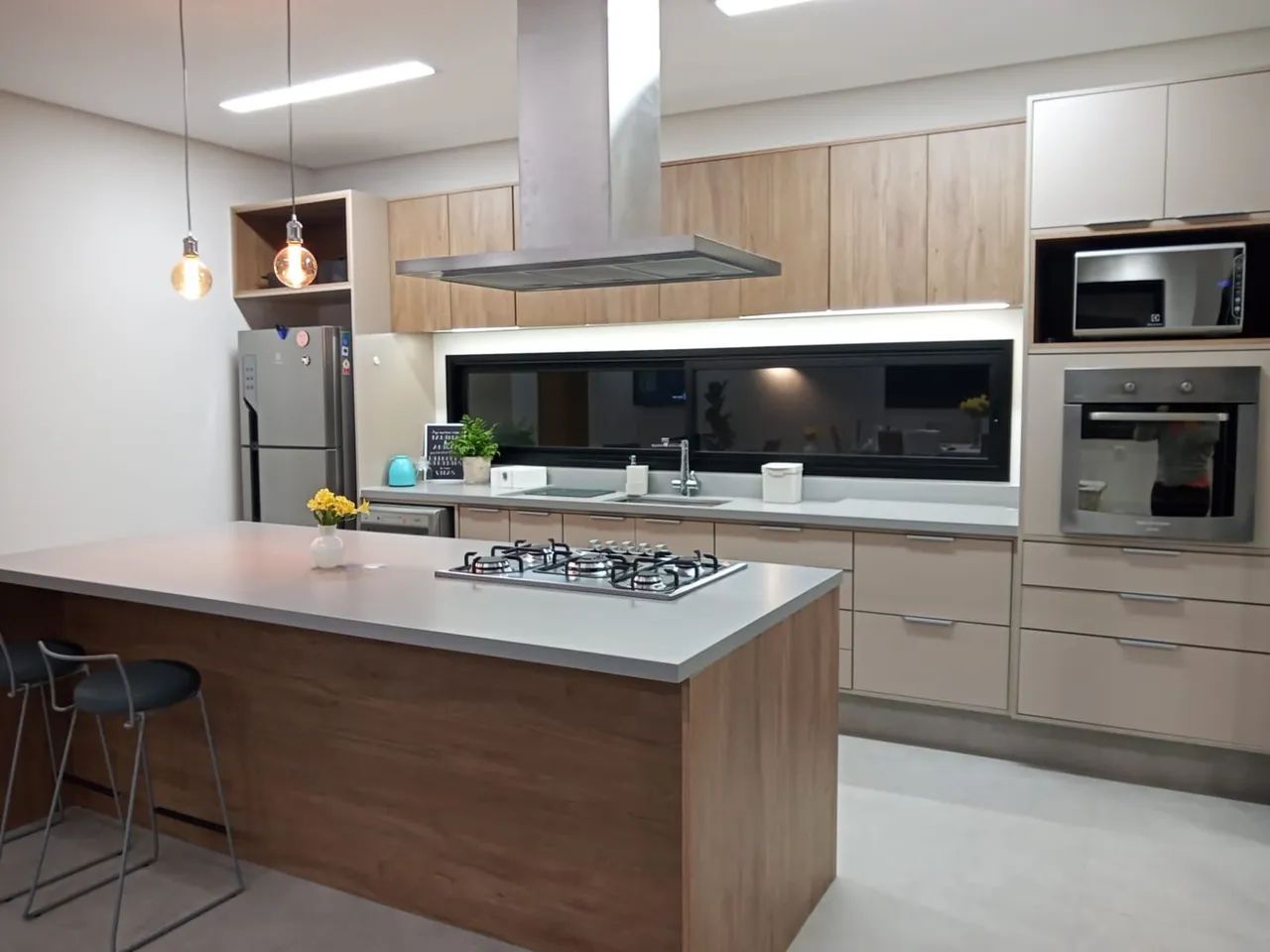 Sobrado 4 dormitórios Condominio Aruana São José dos Campos 