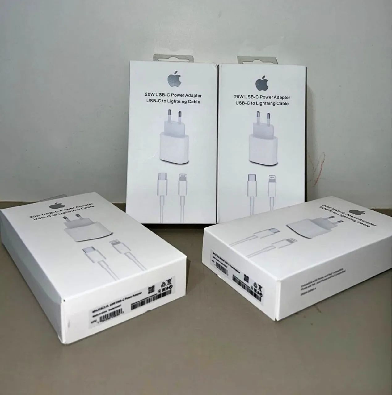 Carregador Apple USB-C 20W + Cabo Lightning - Foto 2
