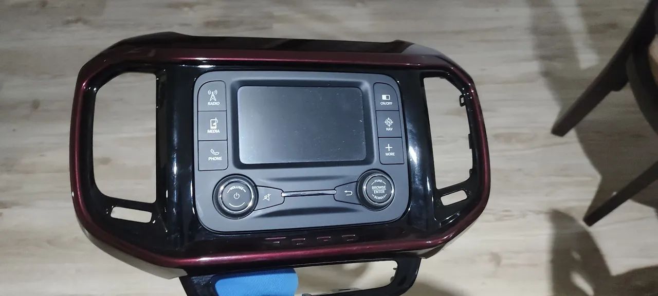 Multimídia original Toro, jeep 