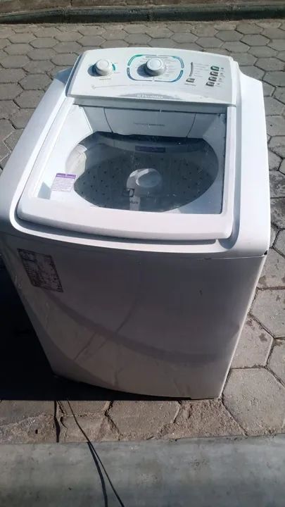 Máquina de lavar Electrolux 15 kg funcionando perfeitamente 