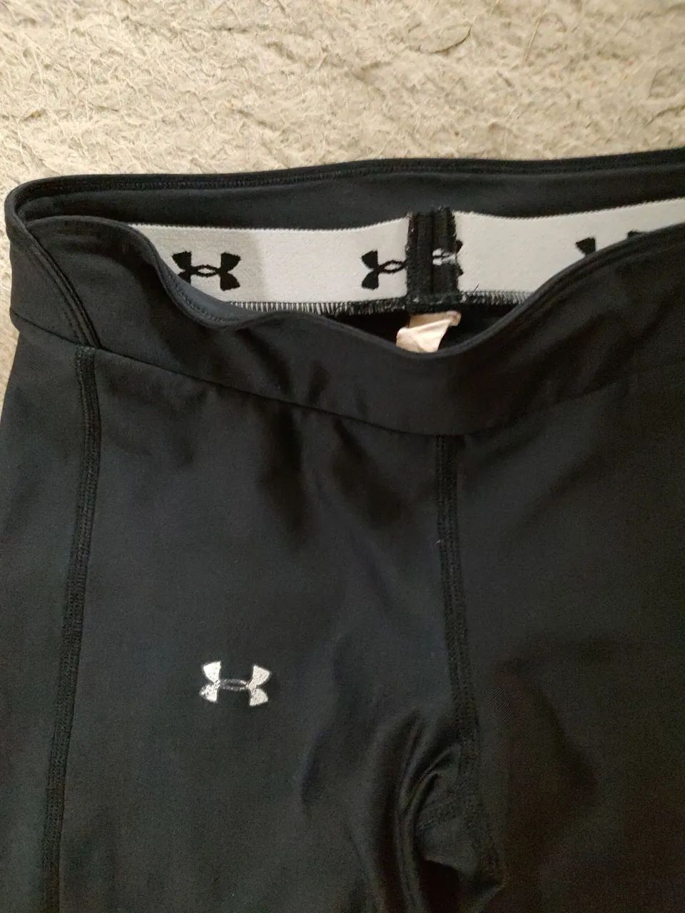Calça Legging Under Armour - Preta - Tamanho P. - Foto 3