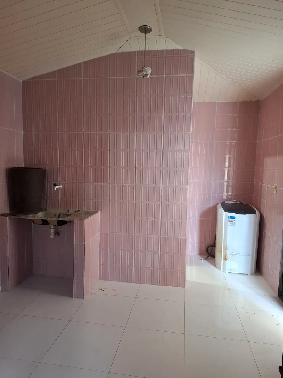 Suíte com entrada privada (LER DESCRIÇÃO)