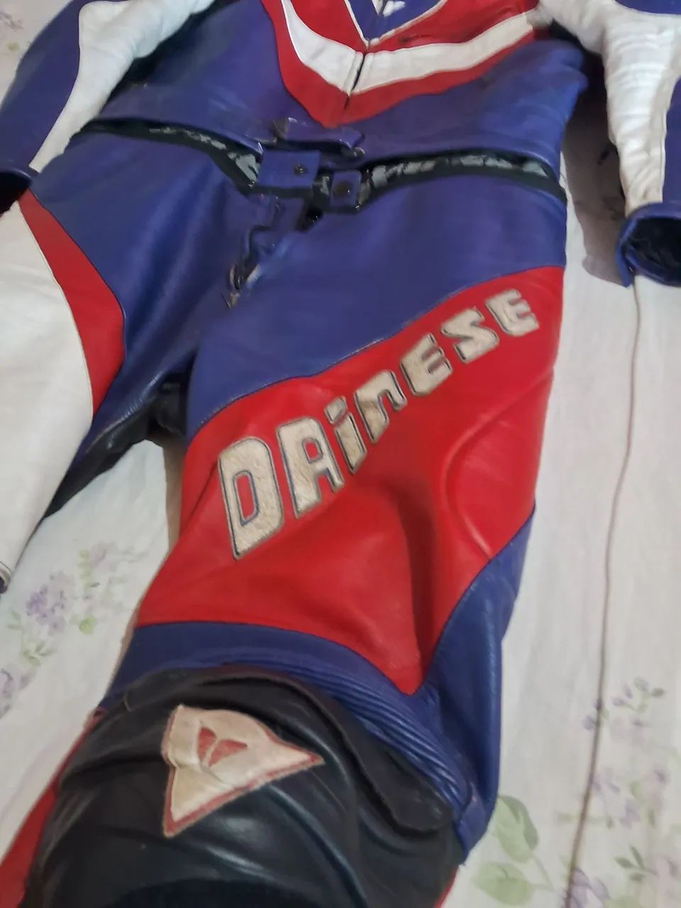 Macacão original couro dainese n.56 100% couro - Foto 5