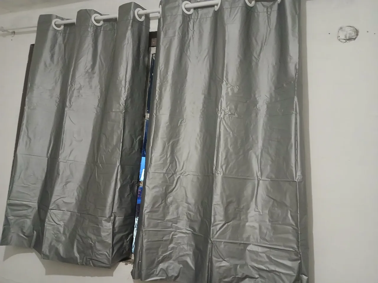 Cortinas Cinzas Elegantes e Modernas