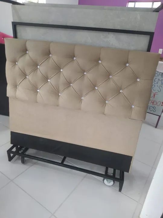 Cabeceiras com botões de strass  - Foto 4