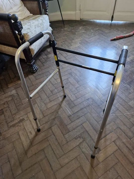 ANDADOR DE ALUMÍNIO - Foto 2