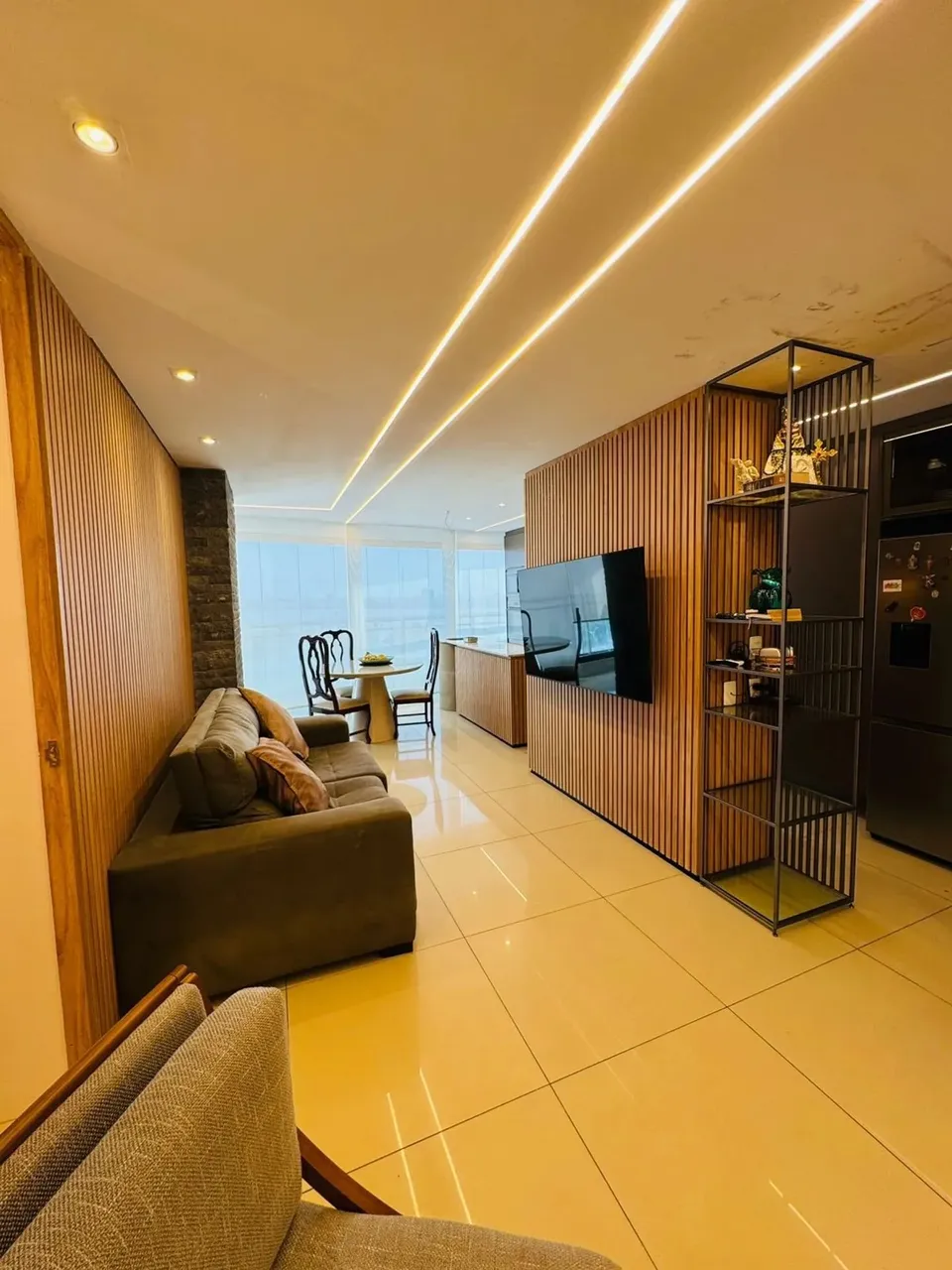 APARTAMENTO MOBILIADO NA PONTA DAREIA COM 3 QUARTOS- NASCENTE