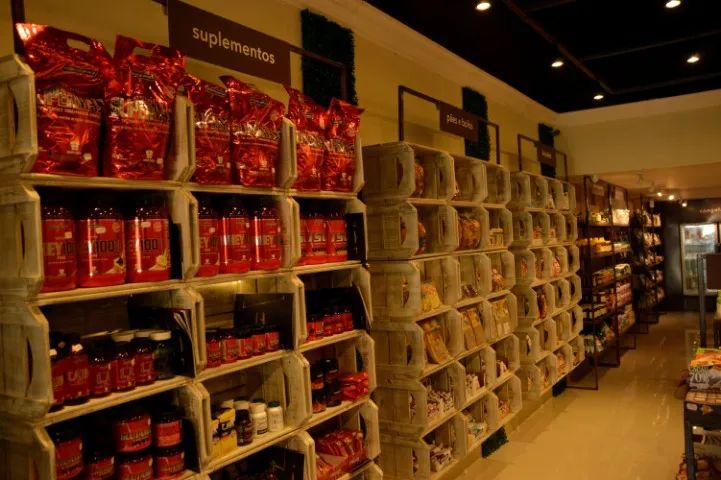 CAIXOTE DE MADEIRA MACIÇA, GRD EM PÁTINA BCA - ALTA QUALIDADE E MULTIUSO, OPORTUNIDADE!!! - Foto 2