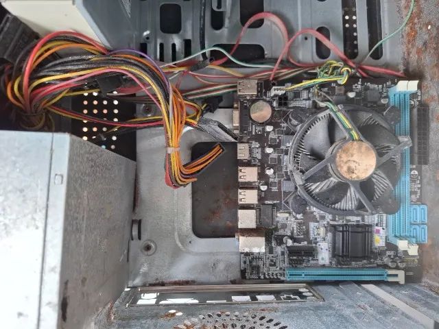 Vendo 2 CPUs usadas para aproveitar as peças.  - Foto 4
