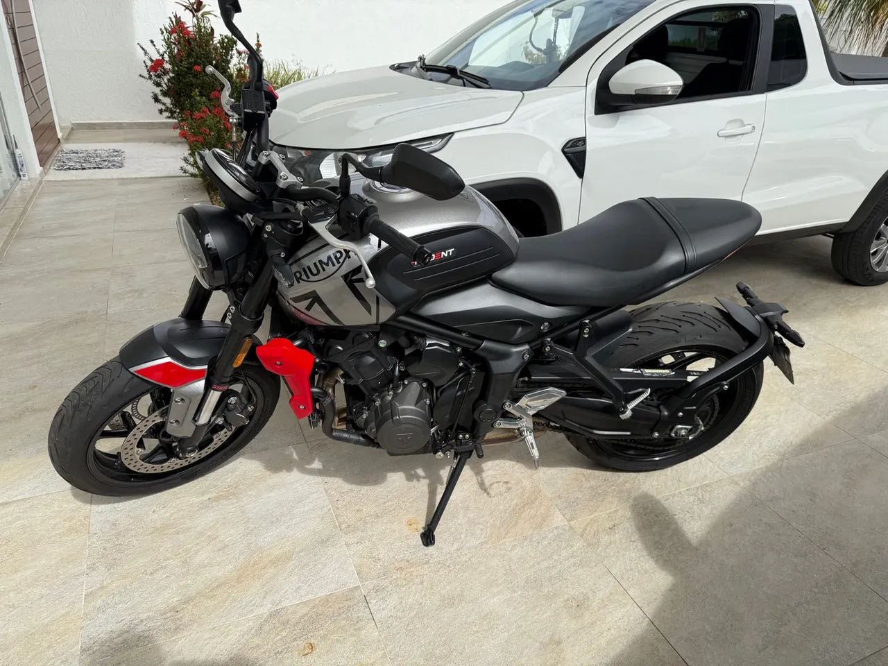 TRIUMPH/TRIDENTE 660 ÚNICO DONO, IPVA PAGO