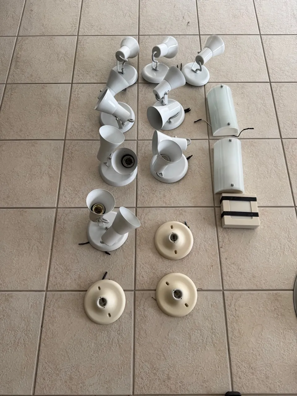 Kit com 14 luminárias