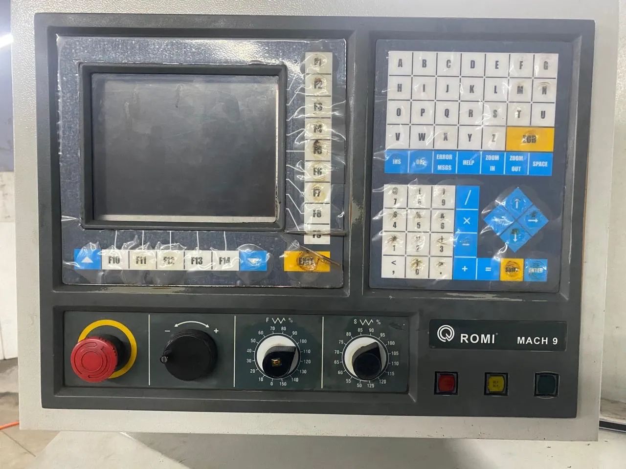 Torno CNC ROMI - Foto 3