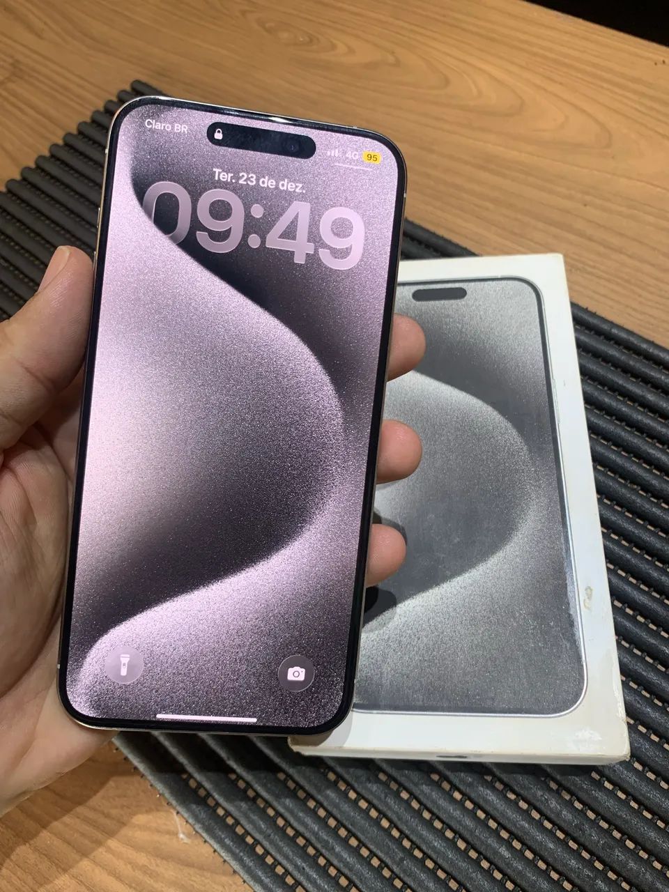 iPhone 15 Pro Max 256GB White Titanium美品 iPhone 15 Pro Max 256GB White Titanium | KaBuM!