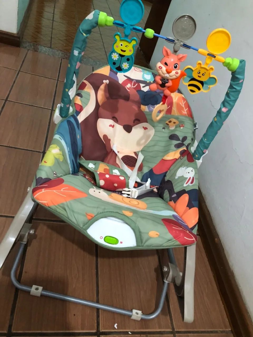 Cadeira de Descanso Vibra e Toca Maxi Baby Unissex - Foto 2