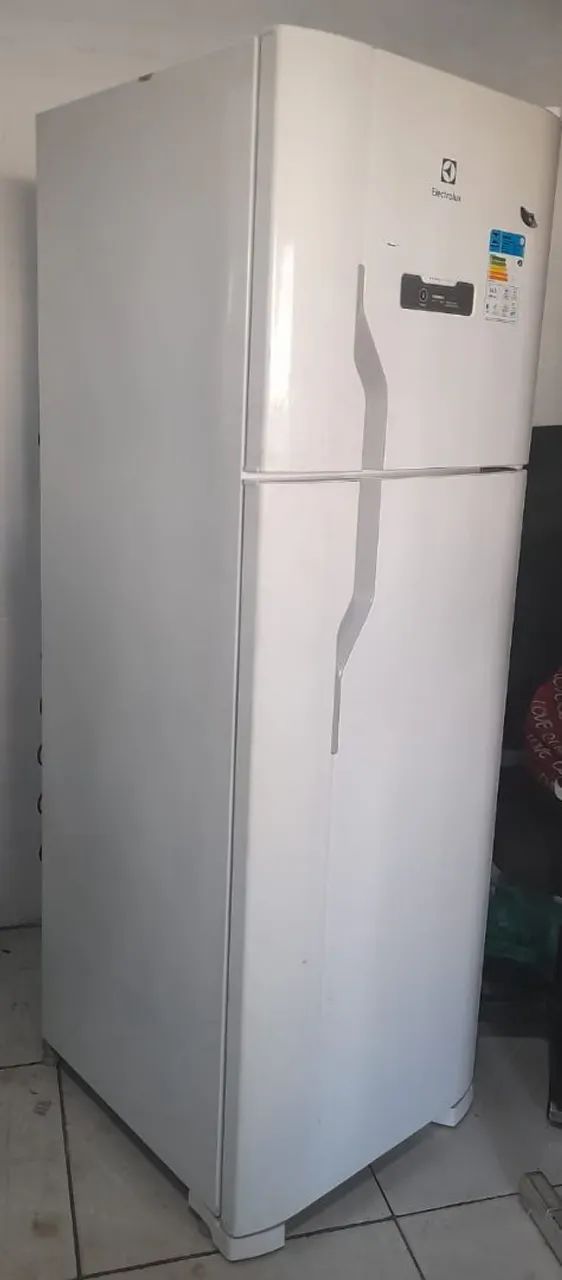 GELADEIRA ELECTROLUX MUITO NOVA!!! - Foto 3