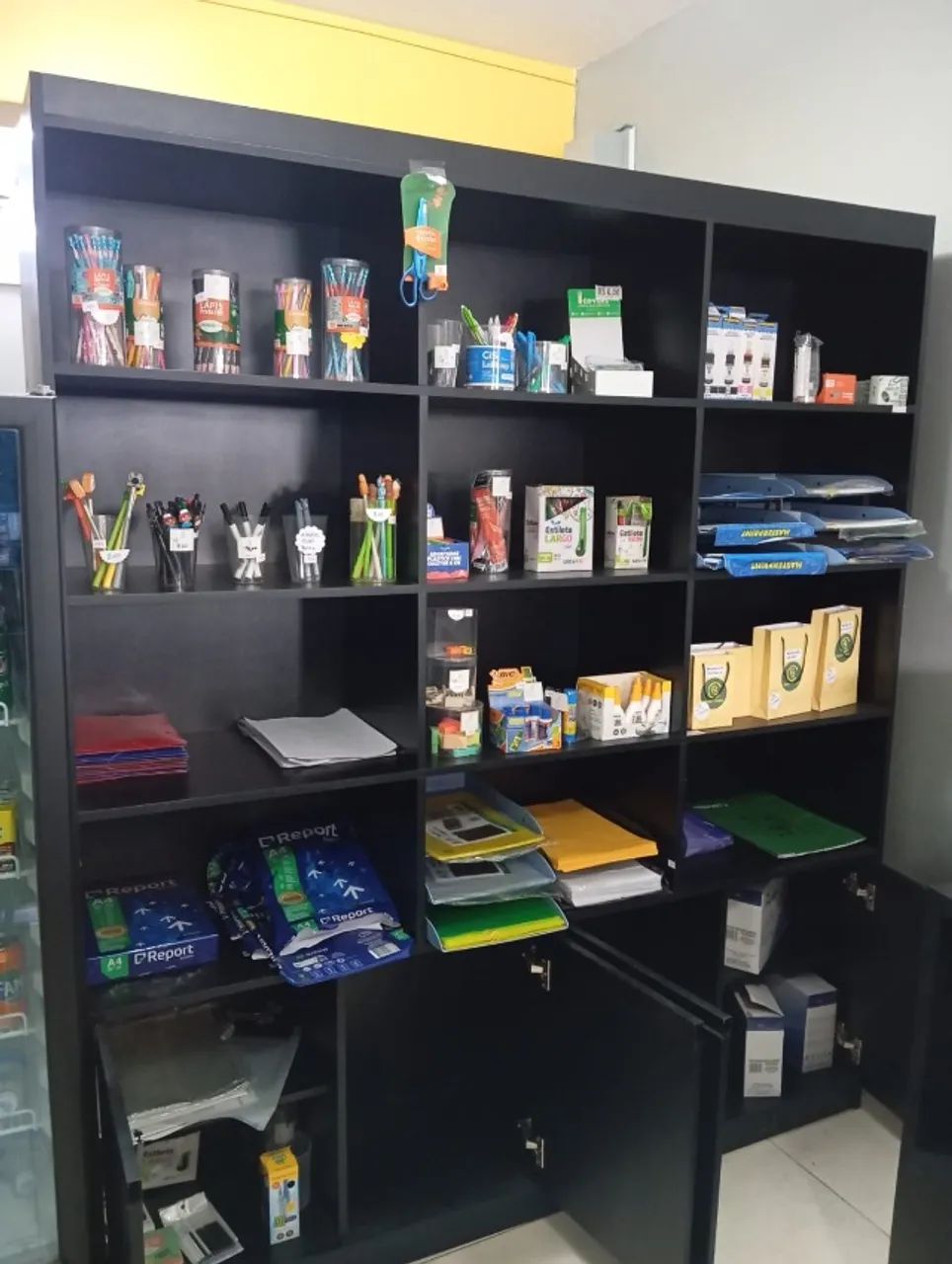 Armário em MDF Preto com 12 Nichos e 4 Portas - Excelente Estado! - Foto 4