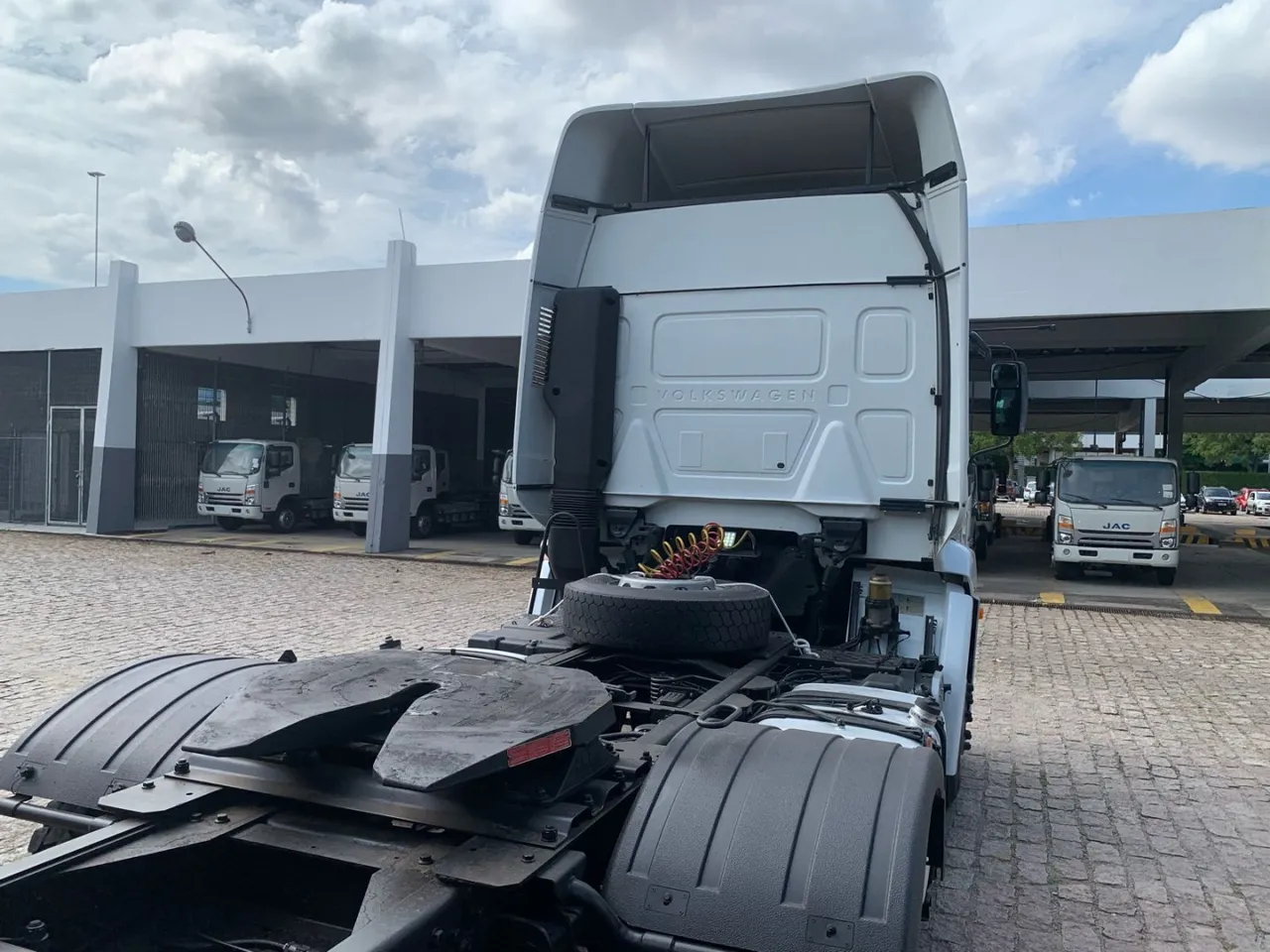Volkswagen 25.360 2021 com tanque cheio pago