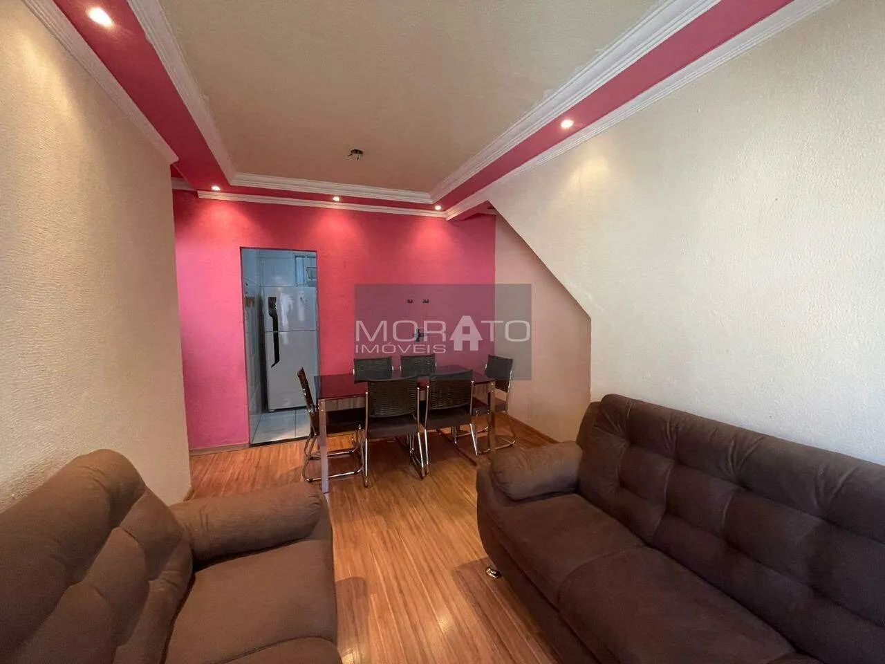 Casa com 2 Quartos ,Área de serviço no Bairro Vila Cloris