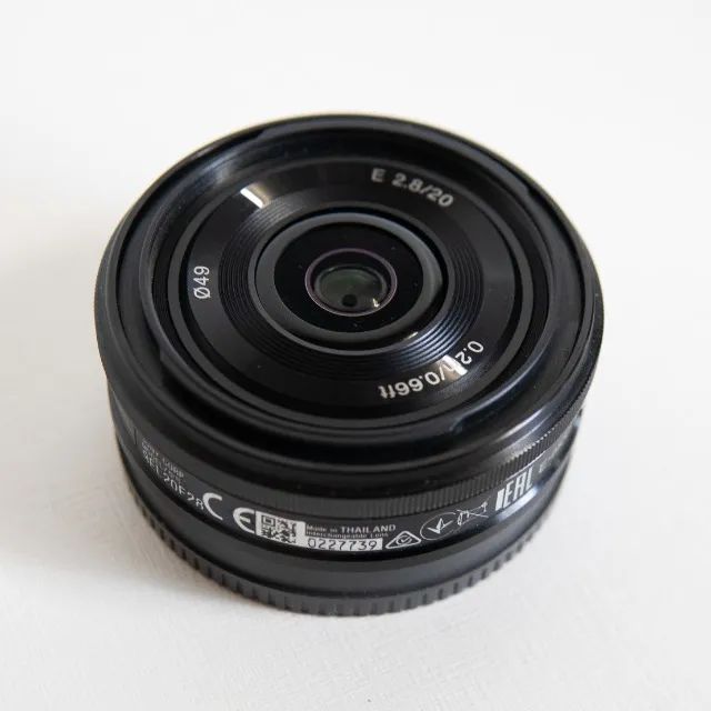 Lente Sony E 20mm F/2.8 E-mount