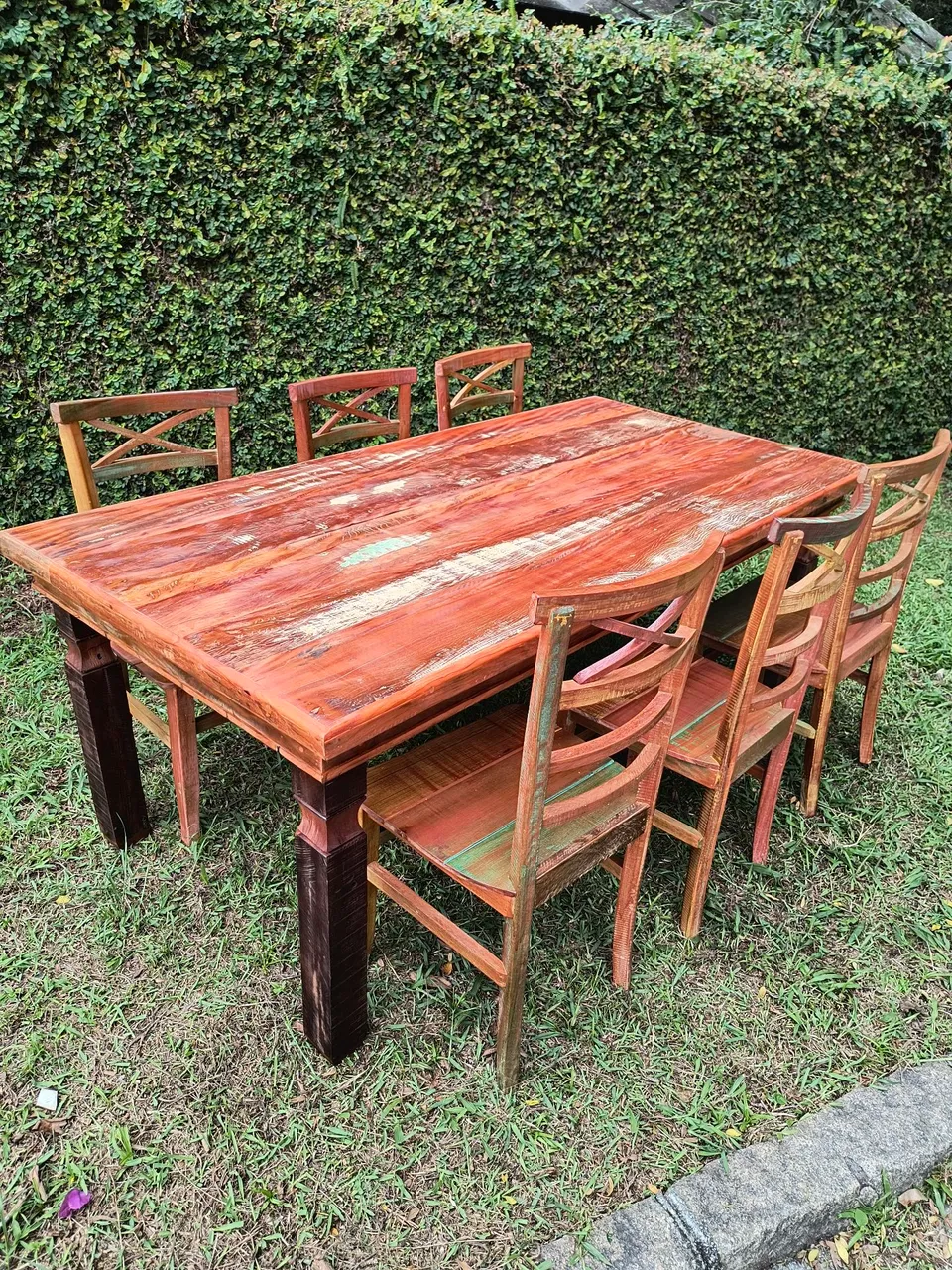 Mesa de Jantar Rústica em Madeira de Demolição