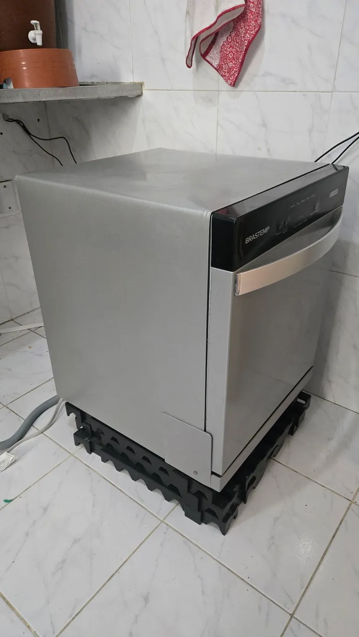 Lava-louças Brastemp novinha
