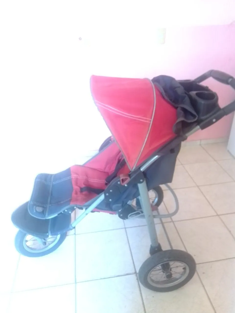 Carrinho de bebê semi novo