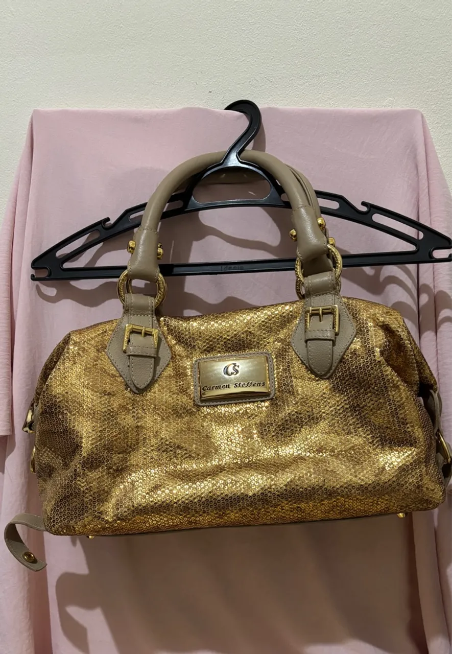 Bolsa Carmen Steffens Dourada com Paetês