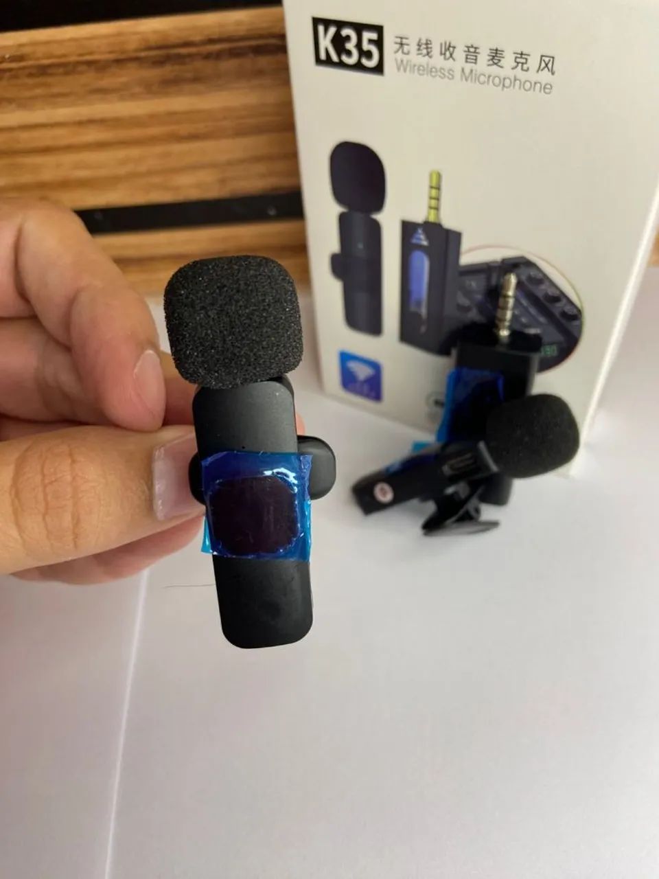 K35 Wireless Lavalier Microphone with 3.5mm Plug-and-Play Connector, 5V, 60mAh