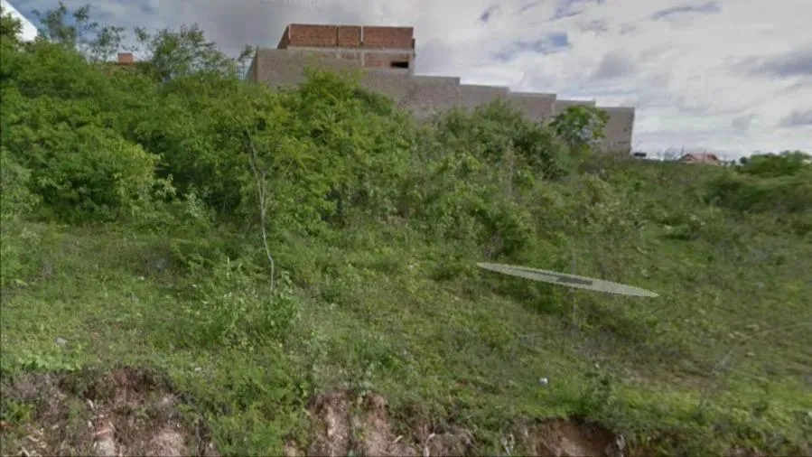 TERRENO COM ÁREA DE 480M2. Das Nações em Campina Grande - PB
