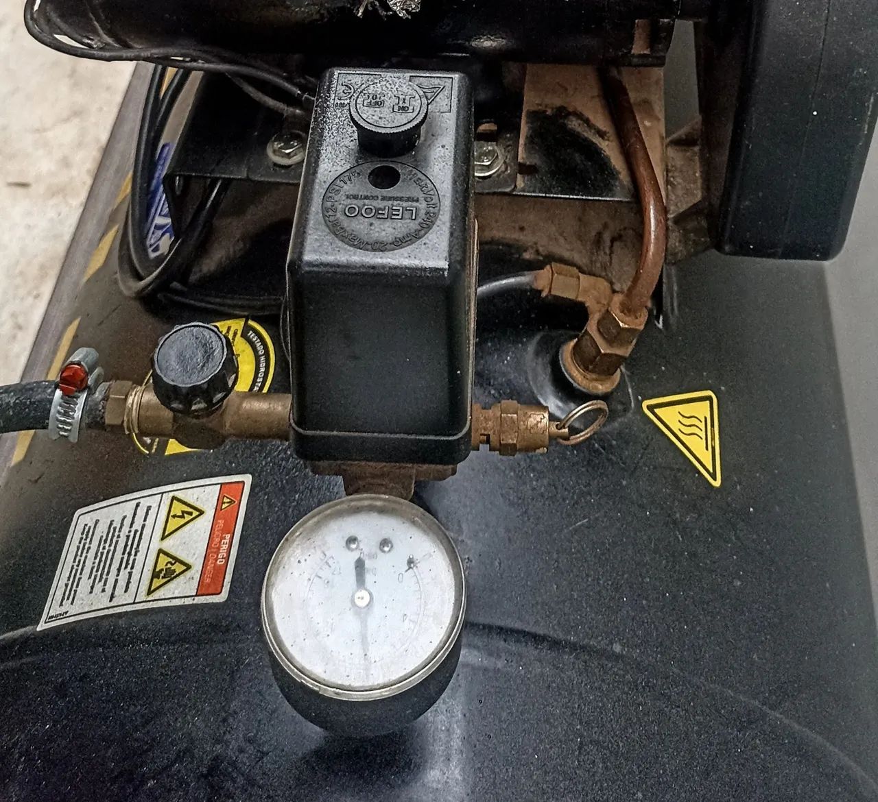 Schulz Compressor Schulz CSV 10 PRO 100L, 2019, pouco uso. com mangueira e pistola de ar  - Foto 6
