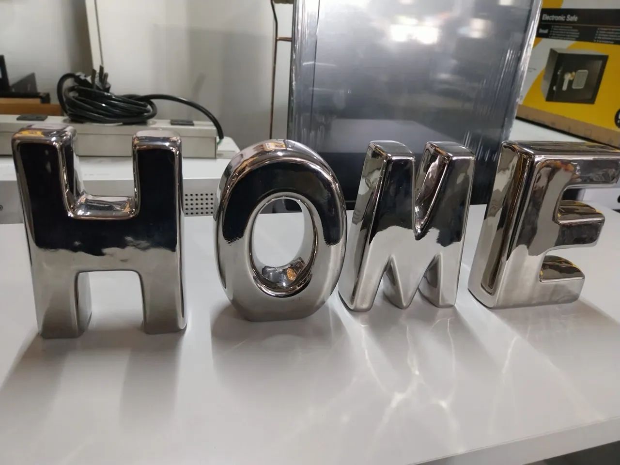 Kit de Letras HOME em Metal Cromado para Decoração - Foto 2