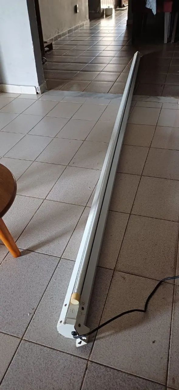 Tela de Projeção Retrátil