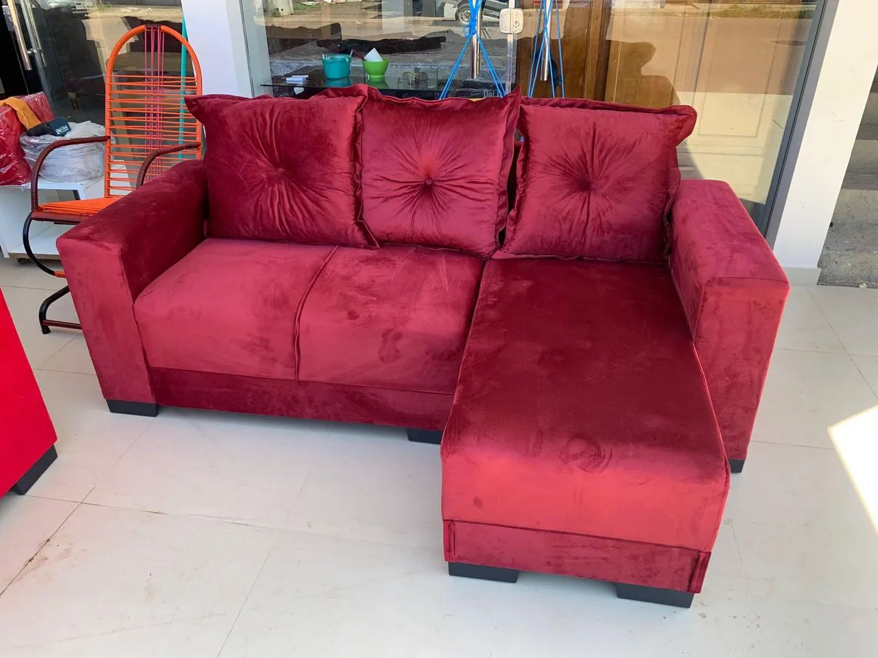 Sofá com chaise novo - Foto 3