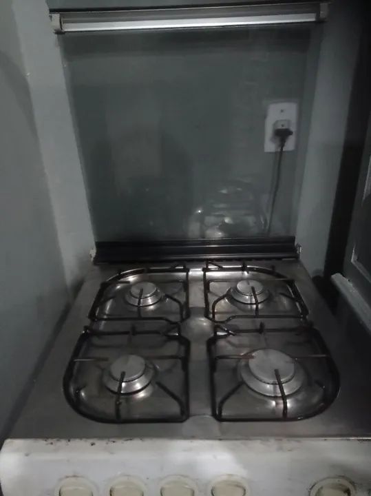 Fogão a Gás 4 Bocas Usado - Foto 3